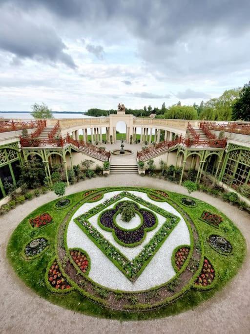 Zentrale Ferienwohnung - Direkt Am See Und Schloss Schwerin  Exterior foto